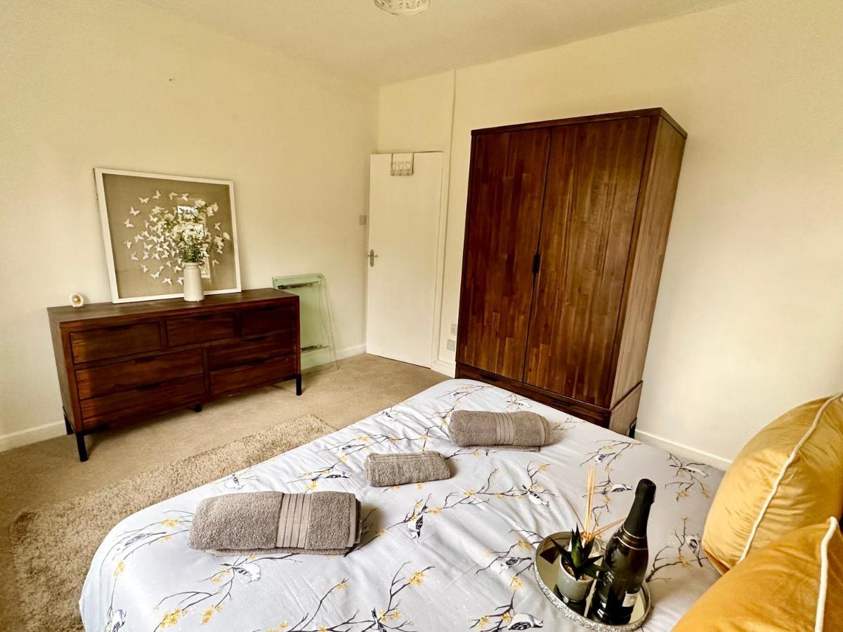 Three Bedroom Rural, Relaxing And Peaceful,Dogs Welcome! With Cymru Holidays Abergavenny Esterno foto