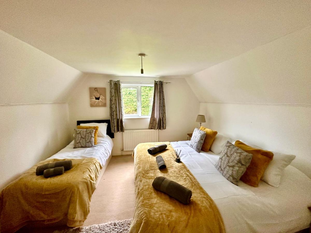 Three Bedroom Rural, Relaxing And Peaceful,Dogs Welcome! With Cymru Holidays Abergavenny Esterno foto