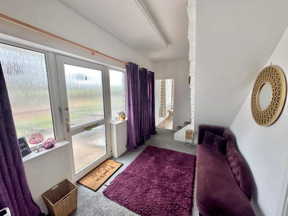 Three Bedroom Rural, Relaxing And Peaceful,Dogs Welcome! With Cymru Holidays Abergavenny Esterno foto