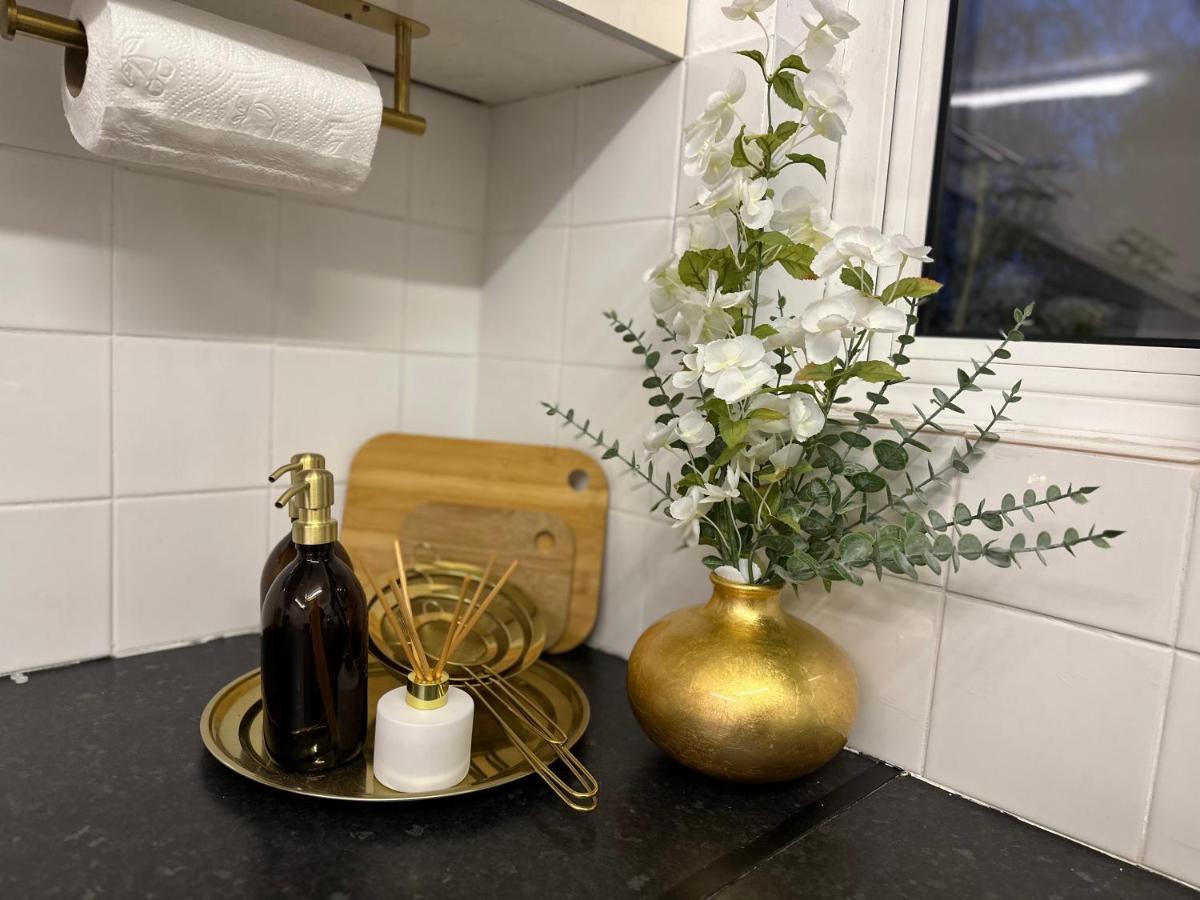 Three Bedroom Rural, Relaxing And Peaceful,Dogs Welcome! With Cymru Holidays Abergavenny Esterno foto