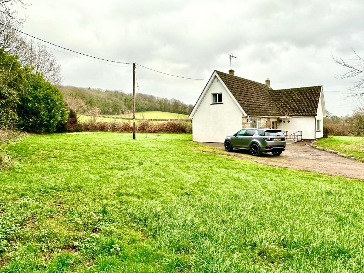Three Bedroom Rural, Relaxing And Peaceful,Dogs Welcome! With Cymru Holidays Abergavenny Esterno foto