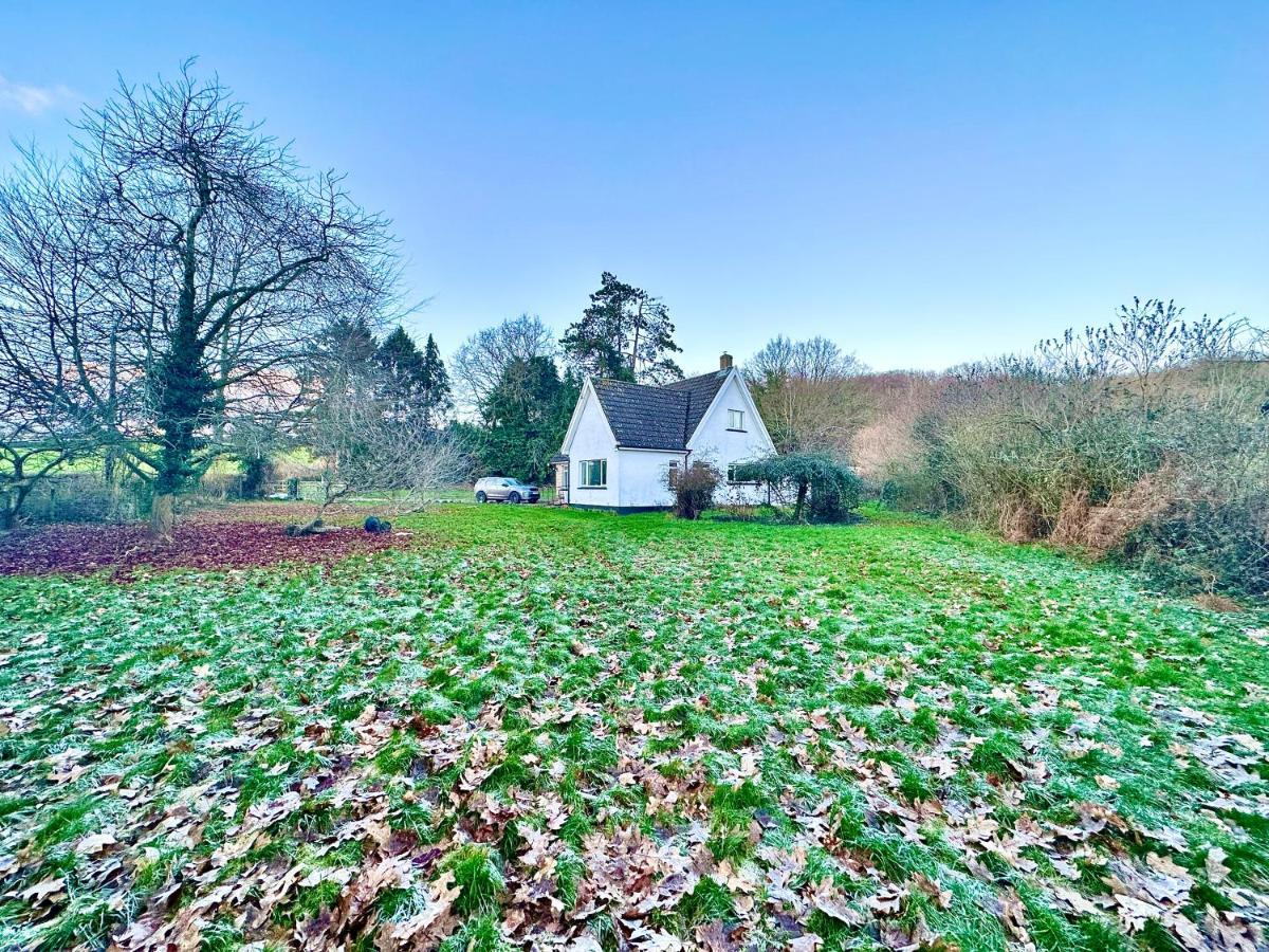 Three Bedroom Rural, Relaxing And Peaceful,Dogs Welcome! With Cymru Holidays Abergavenny Esterno foto