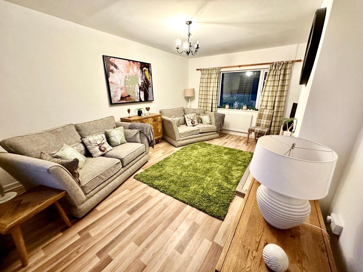 Three Bedroom Rural, Relaxing And Peaceful,Dogs Welcome! With Cymru Holidays Abergavenny Esterno foto