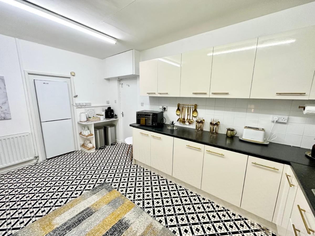 Three Bedroom Rural, Relaxing And Peaceful,Dogs Welcome! With Cymru Holidays Abergavenny Esterno foto