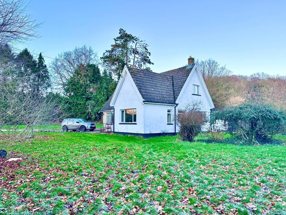 Three Bedroom Rural, Relaxing And Peaceful,Dogs Welcome! With Cymru Holidays Abergavenny Esterno foto